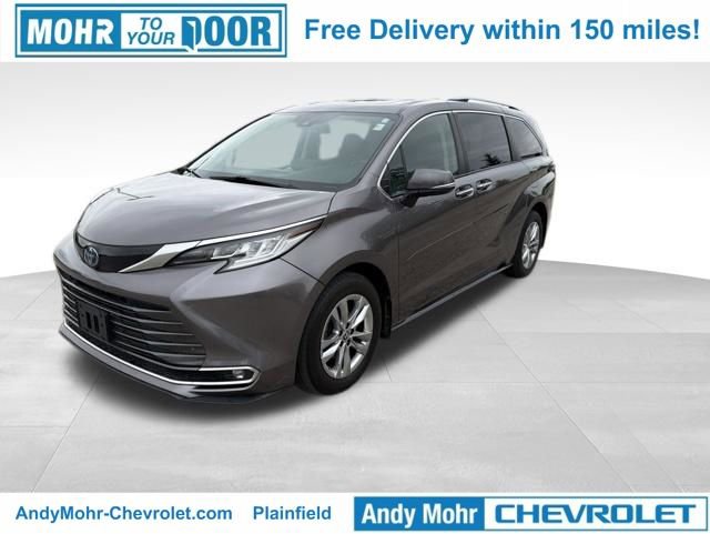 Used 2022 Toyota Sienna Limited AWD/4WD image 1