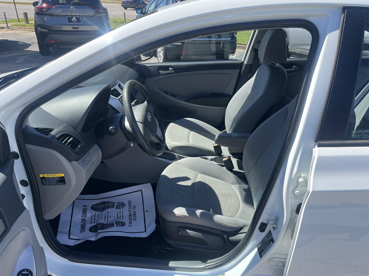 Used 2015 Hyundai Accent GLS FWD image 31