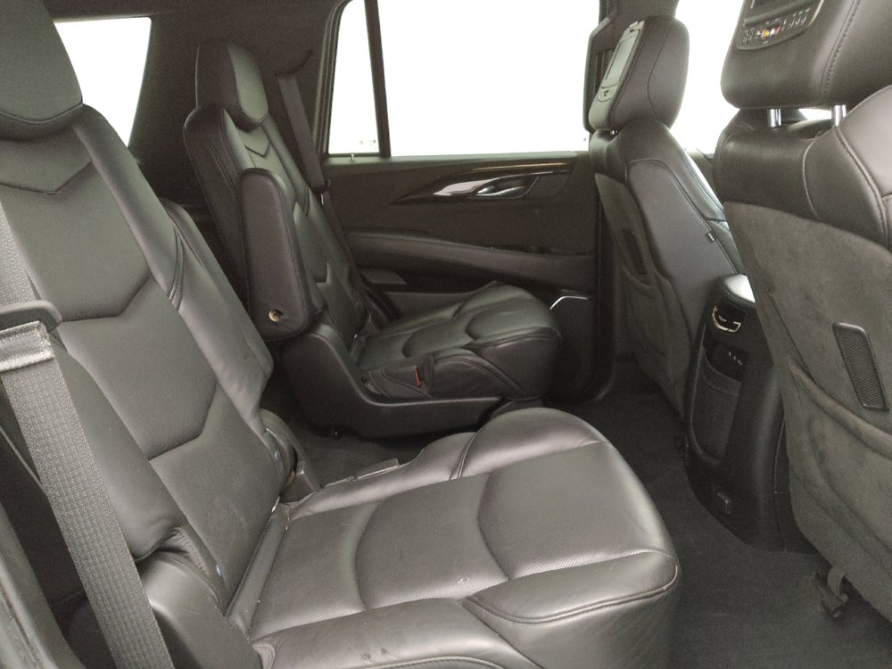 Used 2018 Cadillac Escalade Platinum AWD/4WD image 19