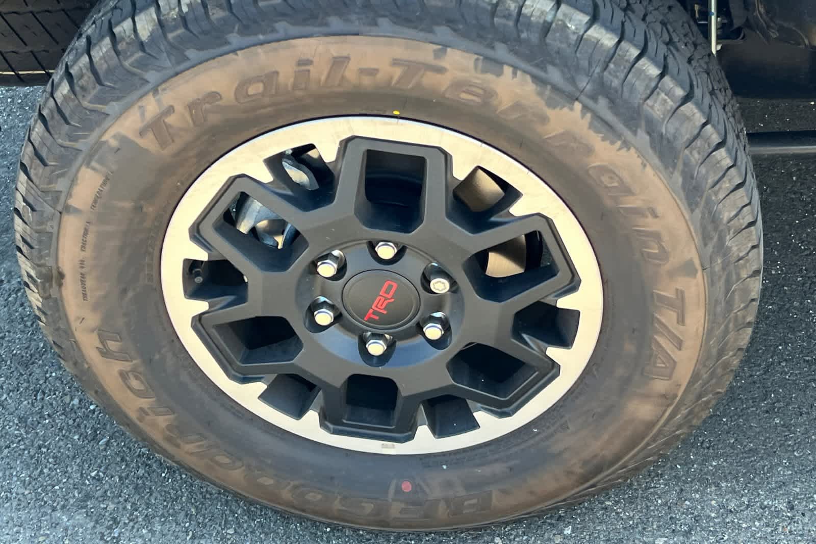 Used 2024 Toyota Tacoma TRD Off-Road AWD/4WD image 17