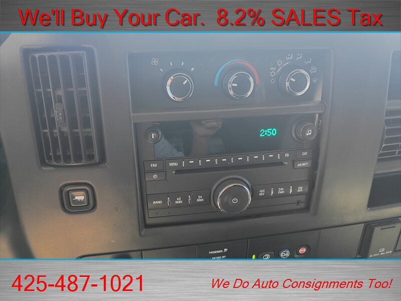 Used 2018 Chevrolet Express 2500 w/ Driver Convenience Package RWD image 23