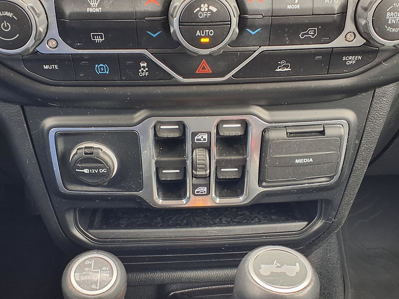 Used 2022 Jeep Wrangler Unlimited Sahara image 19