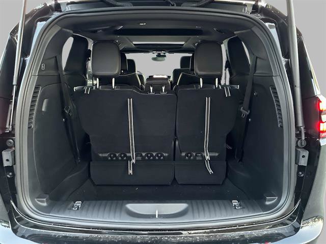 New 2026 Chrysler Pacifica Limited w/ S Appearance Package image 5
