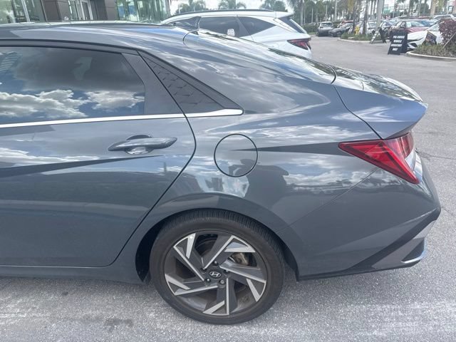 Used 2025 Hyundai Elantra SEL FWD image 8