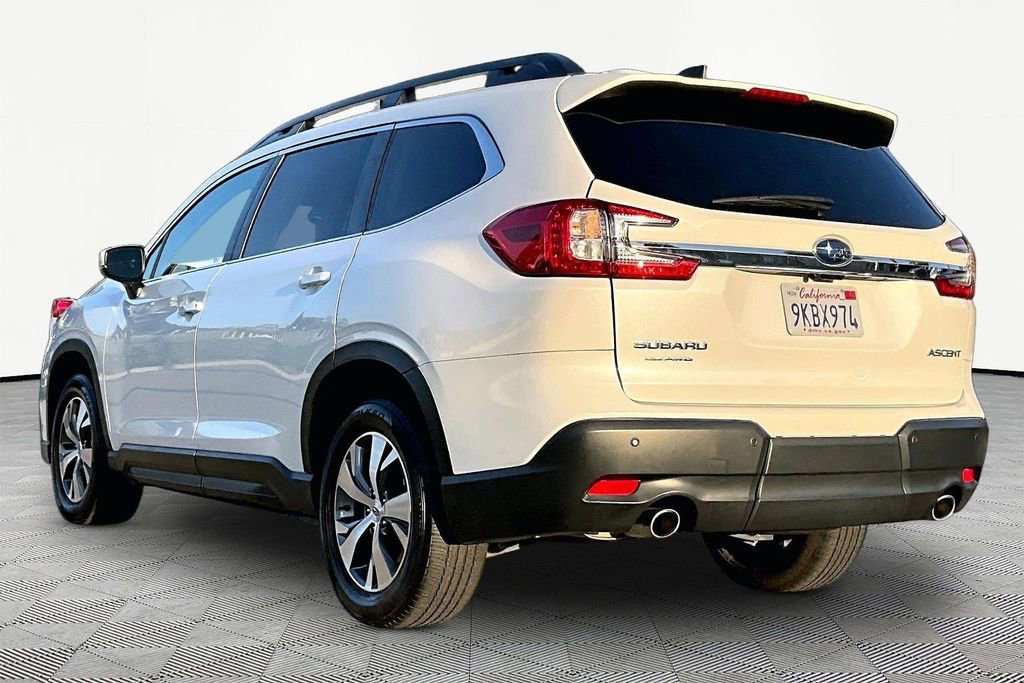 Used 2024 Subaru Ascent Premium w/ Convenience Package image 6