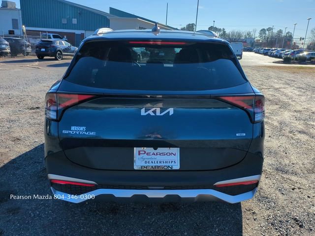 Used 2025 Kia Sportage EX image 5
