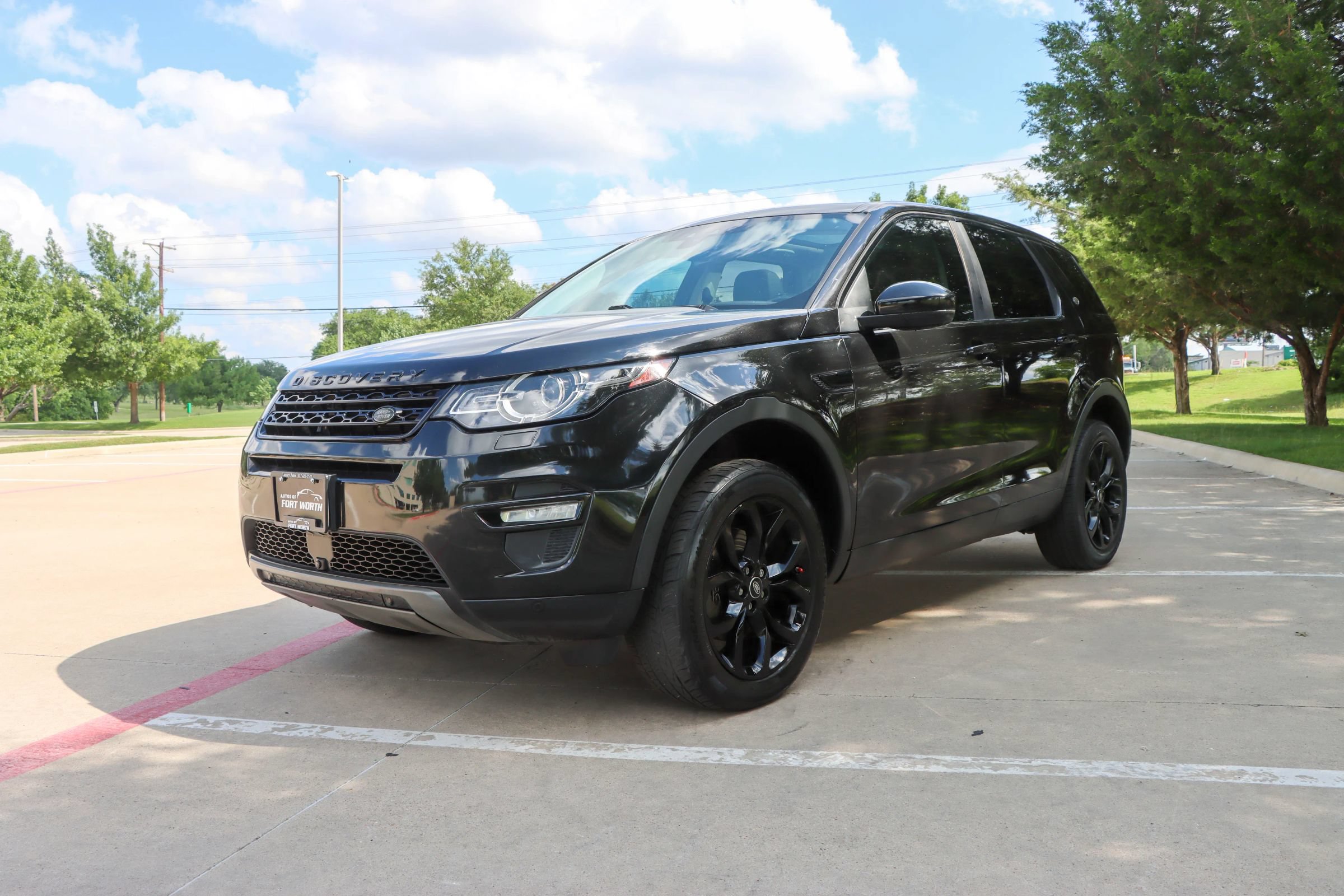 Used 2019 Land Rover Discovery Sport HSE AWD/4WD image 3
