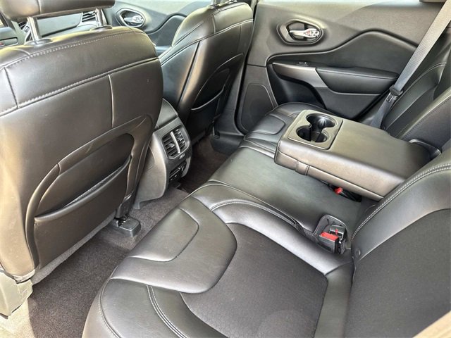 Used 2019 Jeep Cherokee Latitude Plus w/ Comfort/Convenience Group image 15