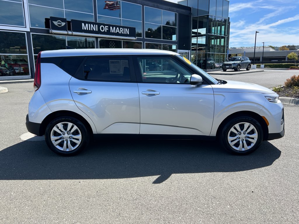 Used 2021 Kia Soul LX FWD image 6