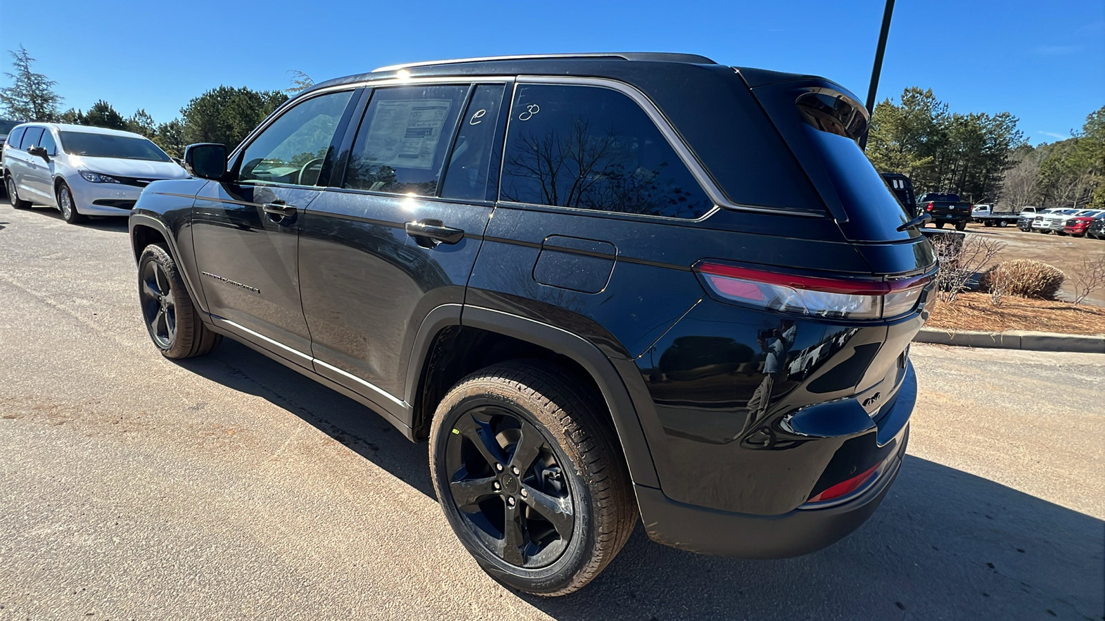 New 2026 Jeep Grand Cherokee Limited image 10