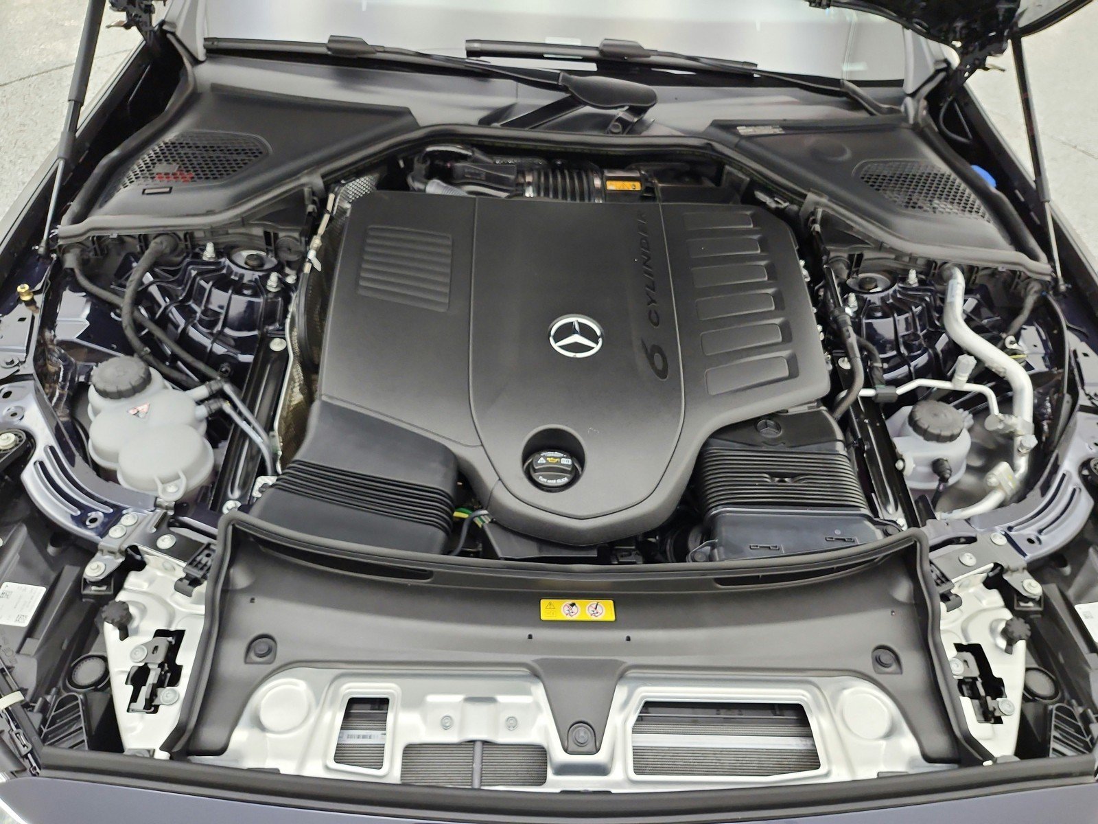 New 2027 Mercedes-Benz E 450 4MATIC Sedan image 12