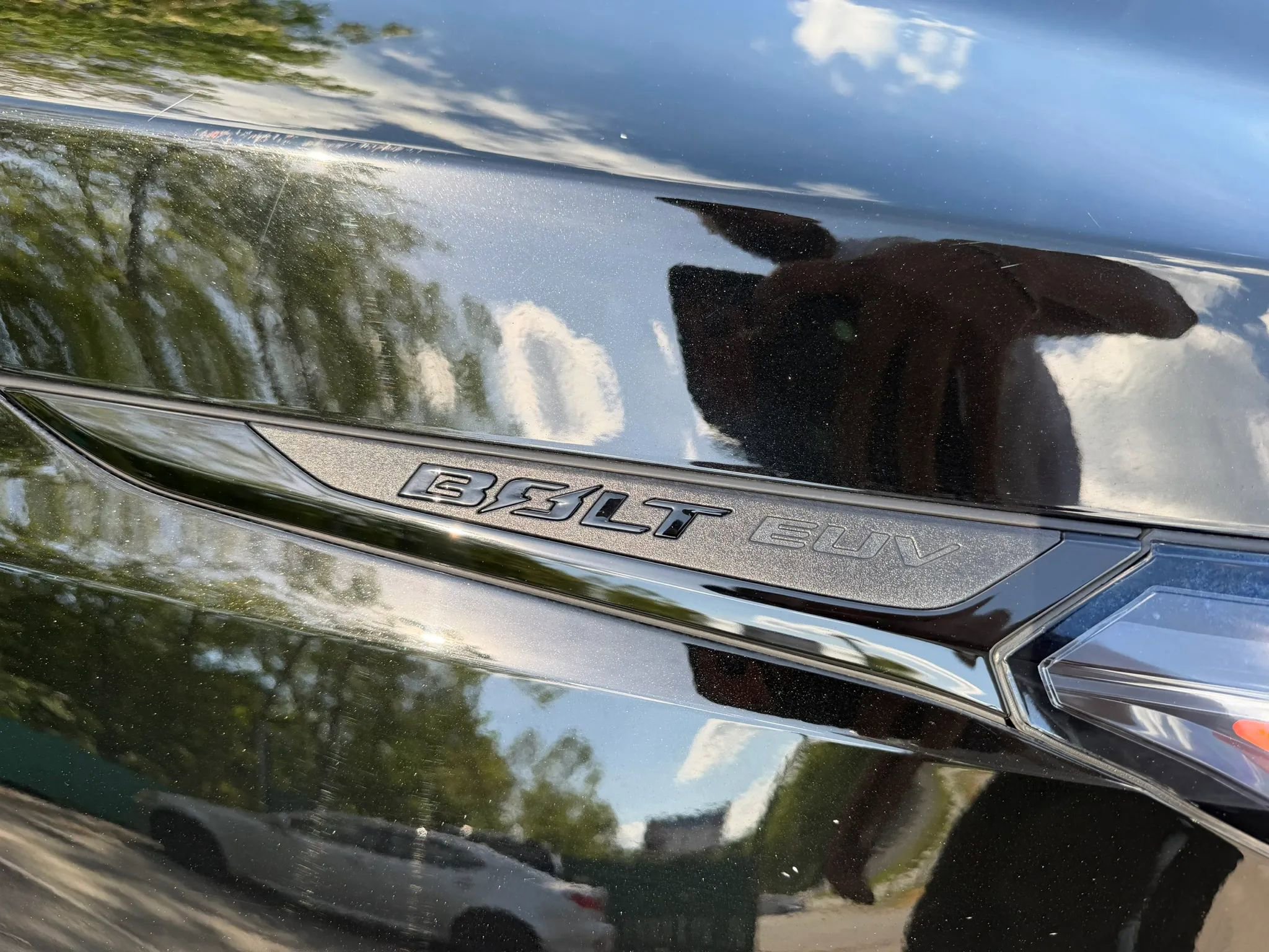 Used 2022 Chevrolet Bolt EUV Premier w/ Launch Edition FWD image 7
