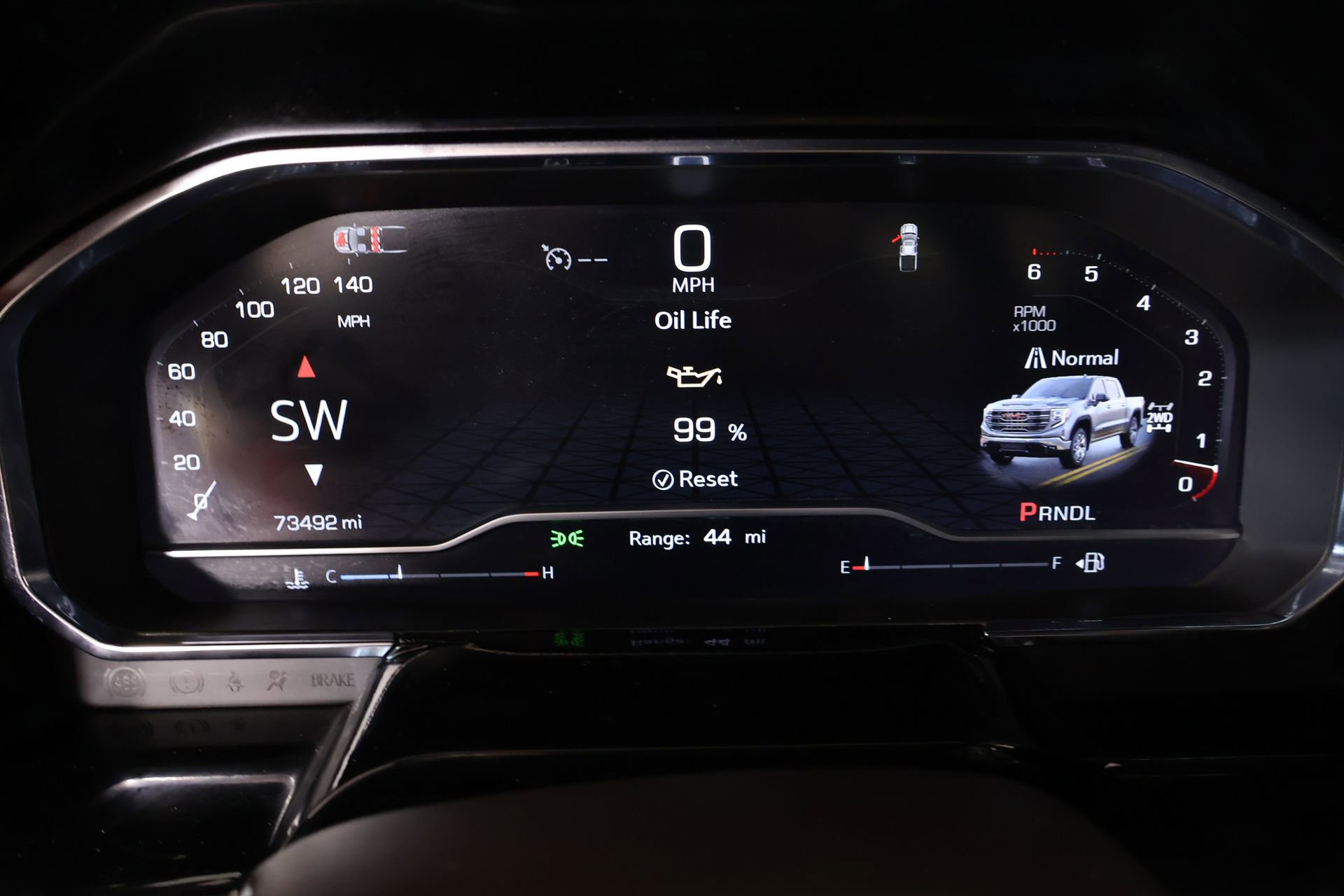 Used 2024 GMC Sierra 1500 SLE w/ Preferred Package image 4