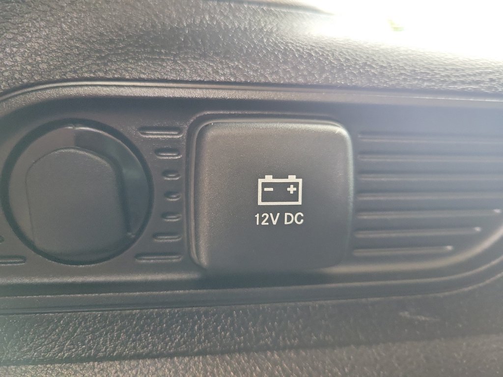 Used 2023 Jeep Grand Cherokee Laredo X AWD/4WD image 9