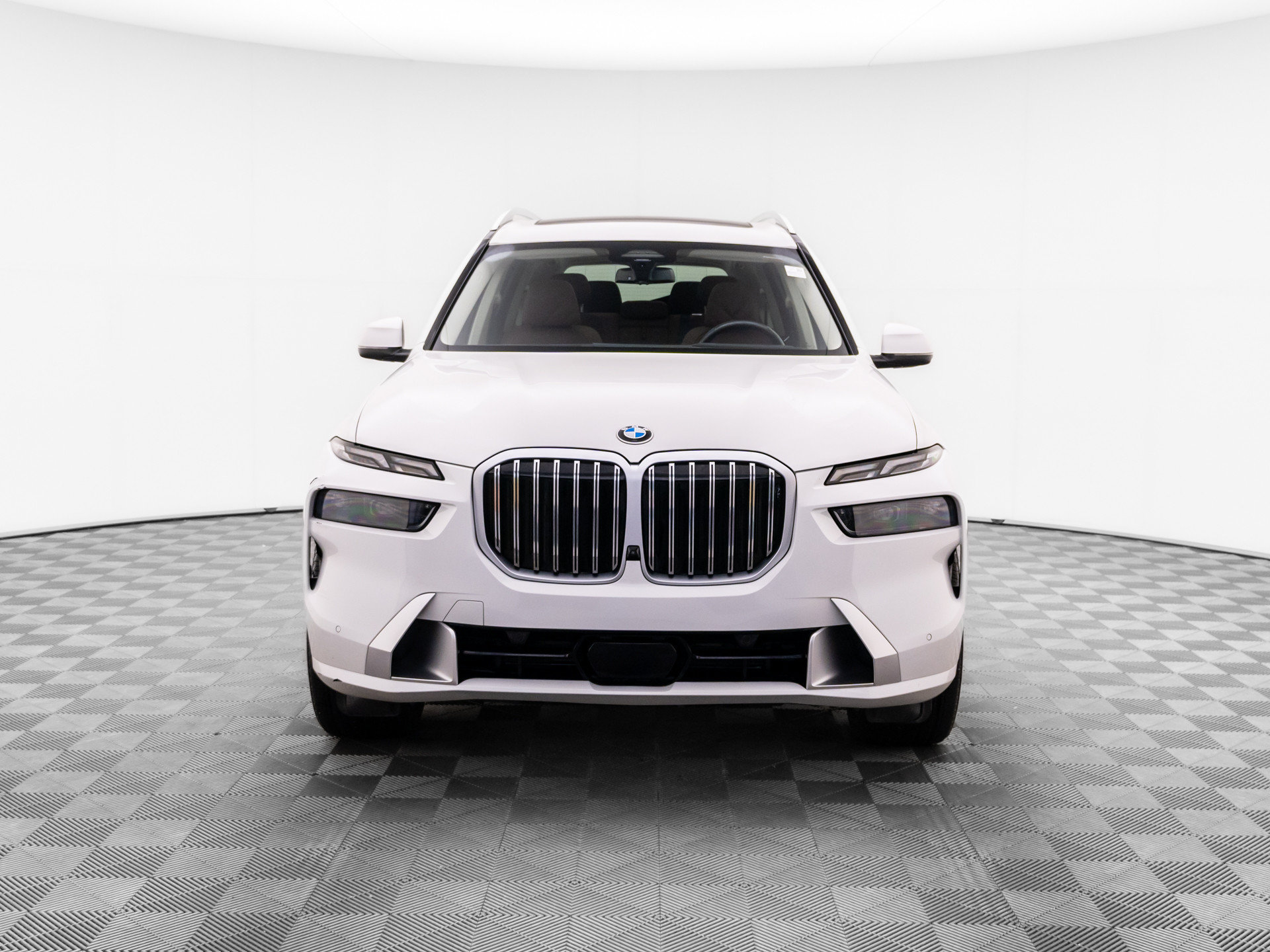 Certified 2024 BMW X7 xDrive40i w/ Premium Package AWD/4WD image 9