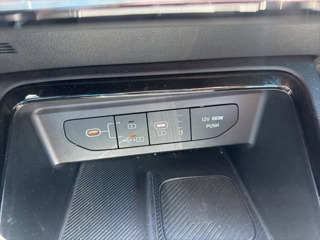 Used 2025 Kia K5 GT-Line AWD/4WD image 32