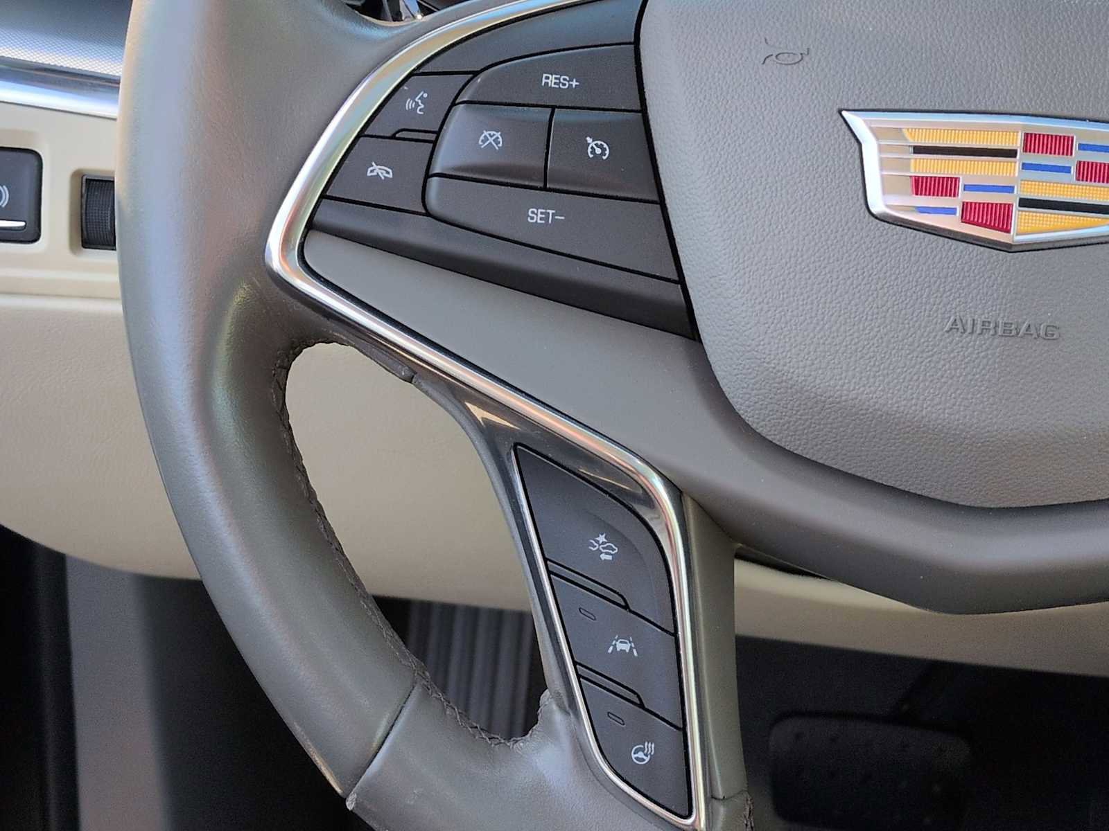 Used 2019 Cadillac XT5 Luxury image 24