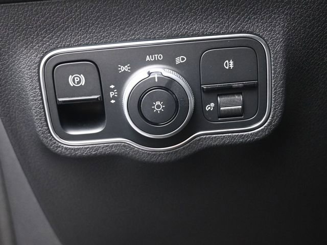 New 2024 Mercedes-Benz GLB 250 image 19