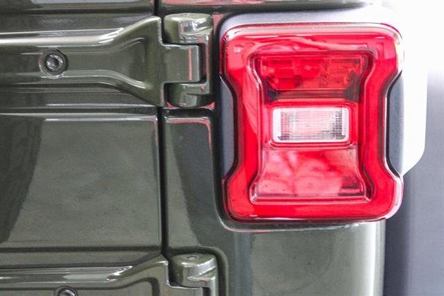 New 2023 Jeep Wrangler Unlimited Rubicon 4xe image 37