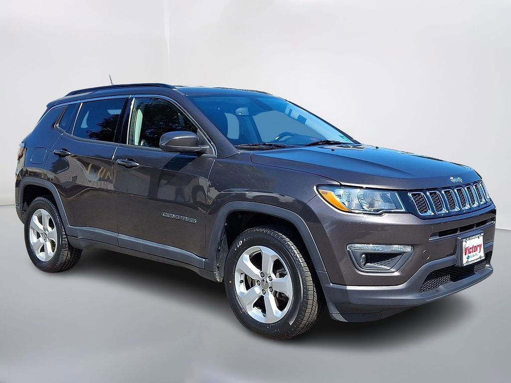 Used 2020 Jeep Compass Latitude w/ Popular Equipment Group AWD/4WD image 1