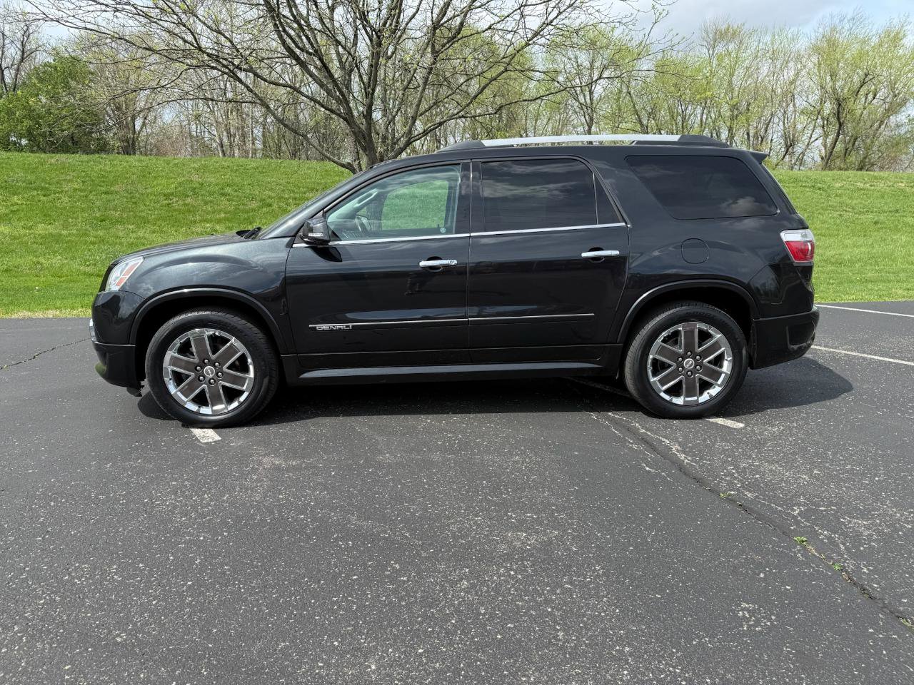 Used 2011 GMC Acadia Denali AWD/4WD image 17