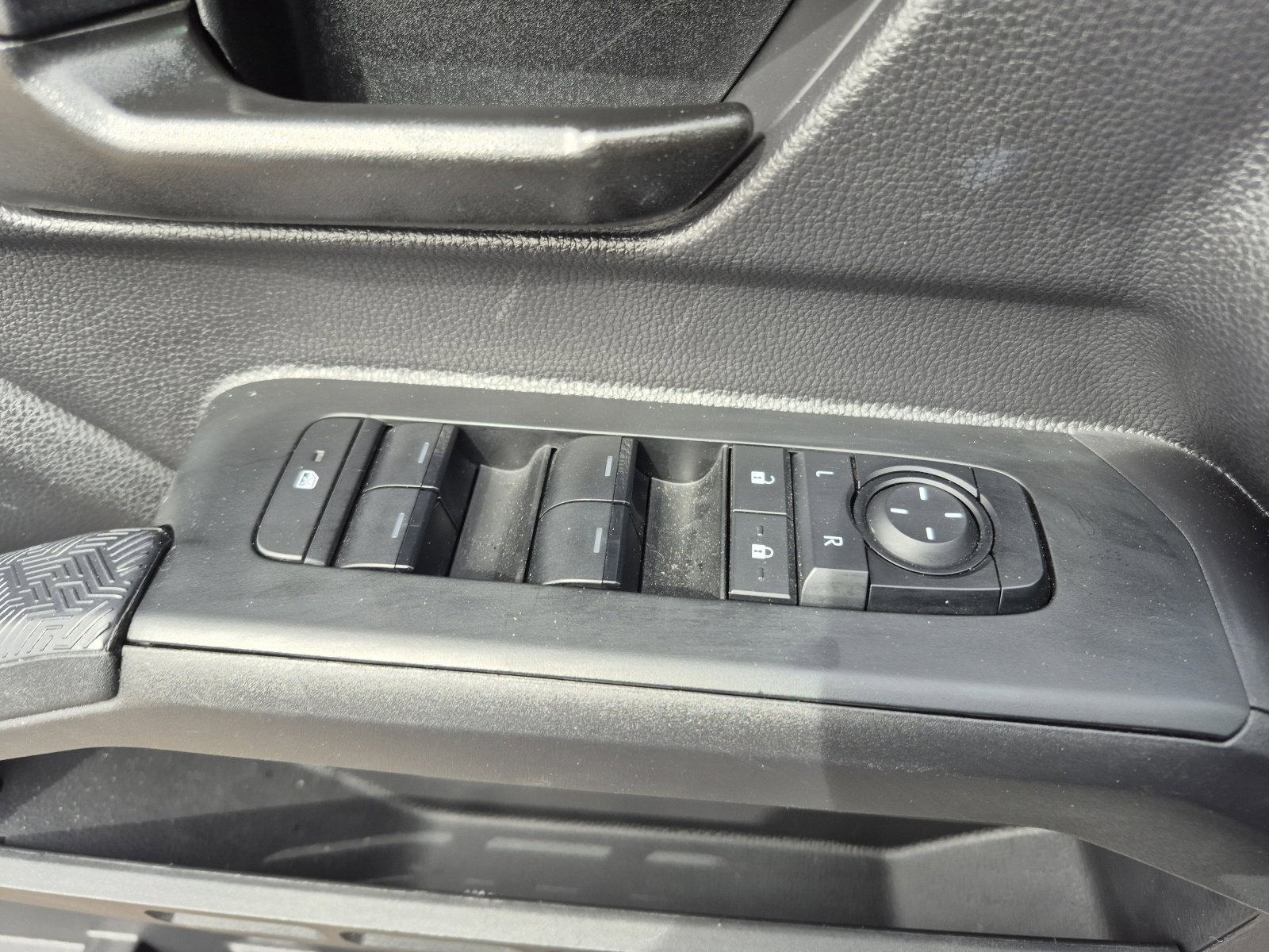 Certified 2025 Toyota Tacoma SR5 image 13