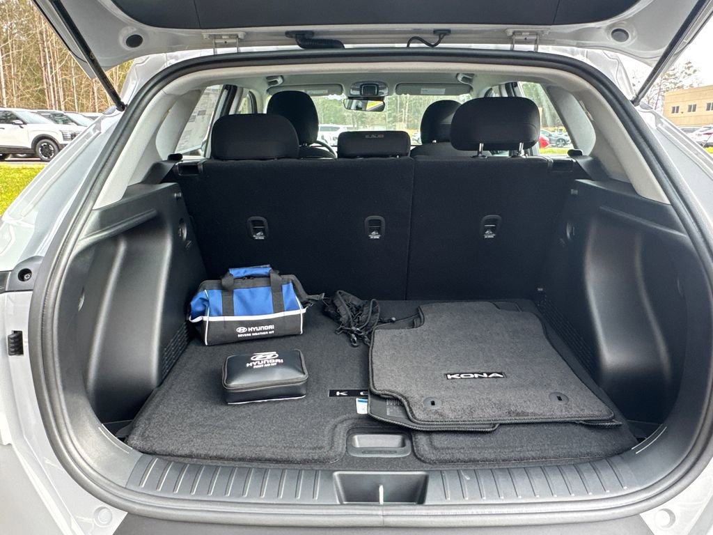 New 2026 Hyundai Kona SE image 14