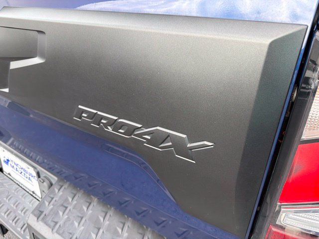 Used 2023 Nissan Titan PRO-4X AWD/4WD image 11