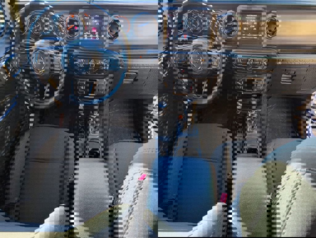 Used 2022 Jeep Wrangler Sport image 27