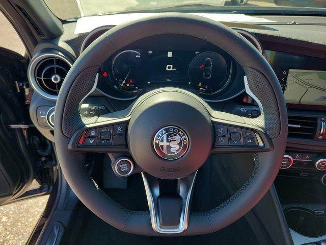 New 2026 Alfa Romeo Giulia w/ Driving Assist Package RWD image 27