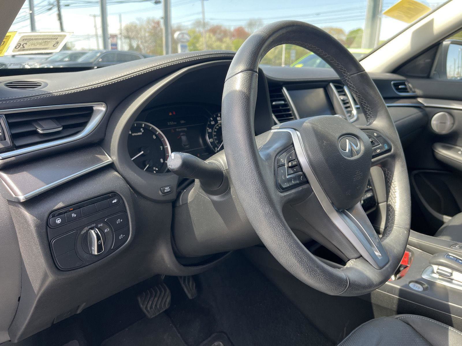 Used 2023 INFINITI QX50 Luxe AWD/4WD image 11