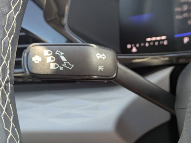 Used 2024 Volkswagen Taos S FWD image 25