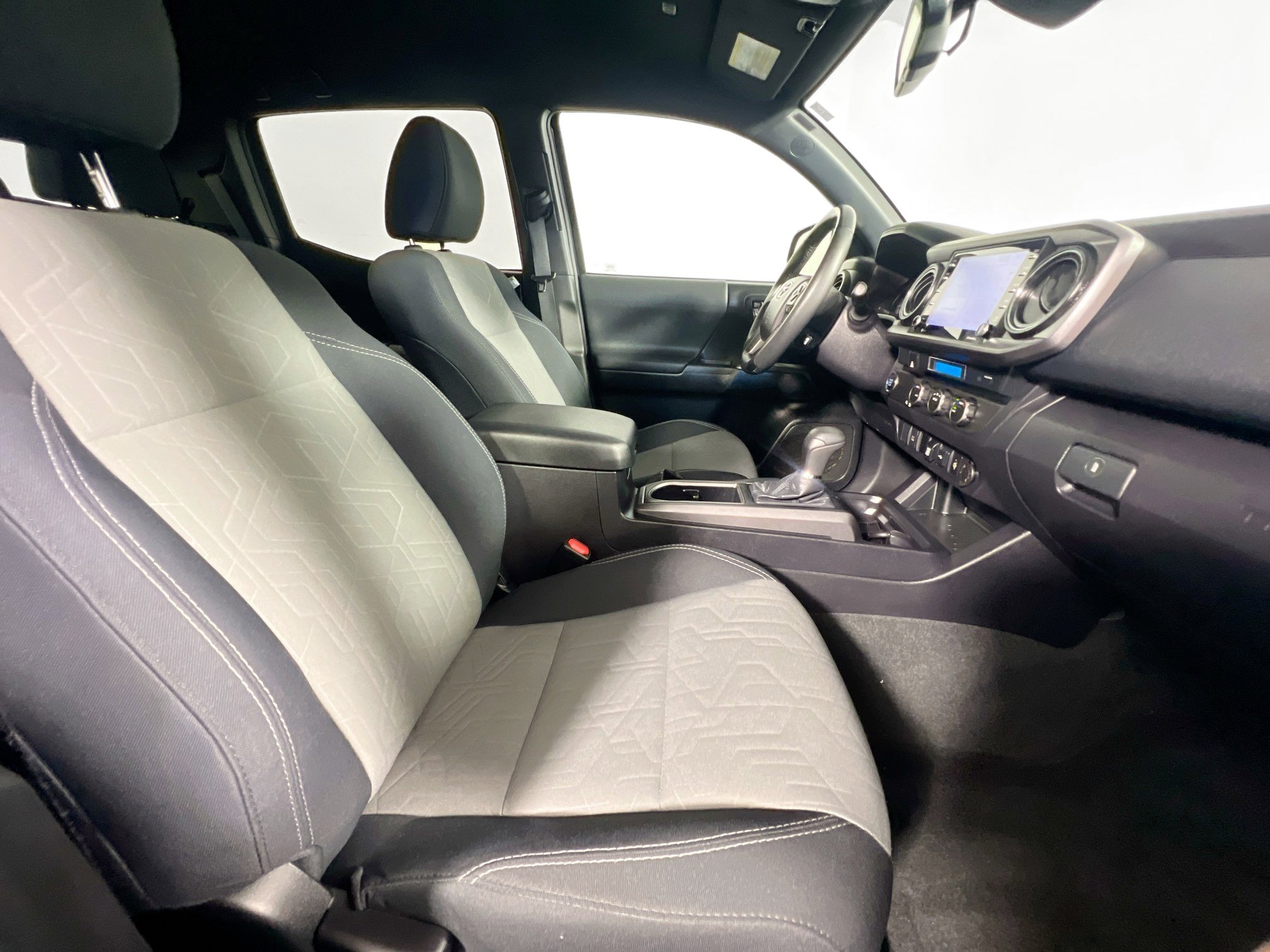 Used 2021 Toyota Tacoma TRD Sport image 31