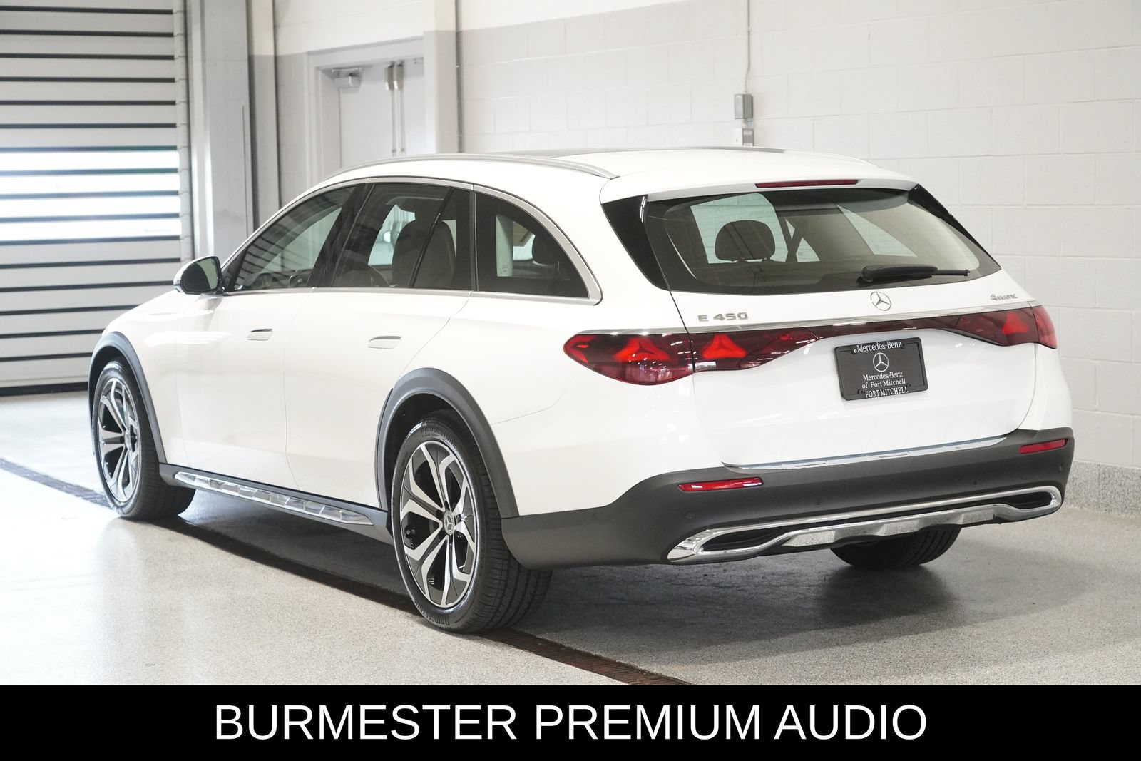 Used 2025 Mercedes-Benz E 450 4MATIC All-Terrain Wagon image 4