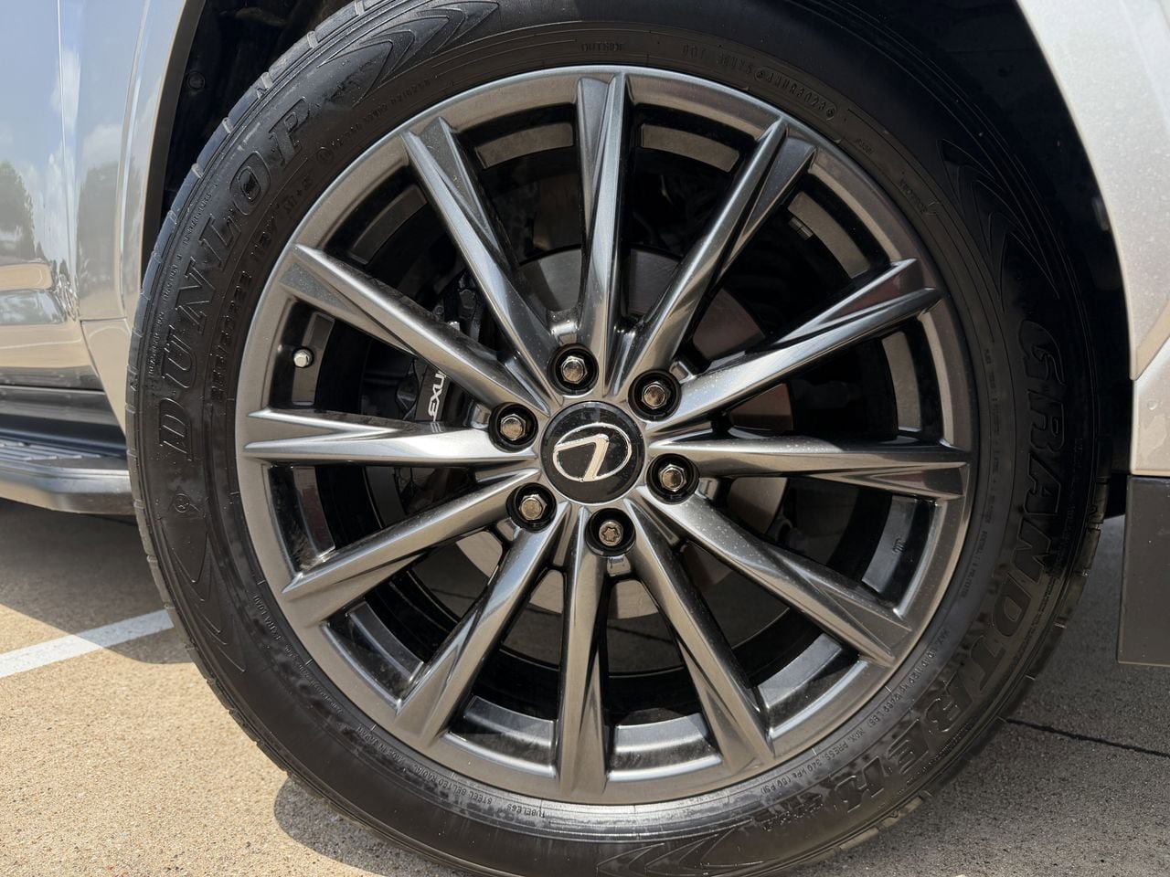 Used 2023 Lexus LX 600 F Sport w/ Accessory Package (Z1) AWD/4WD image 9