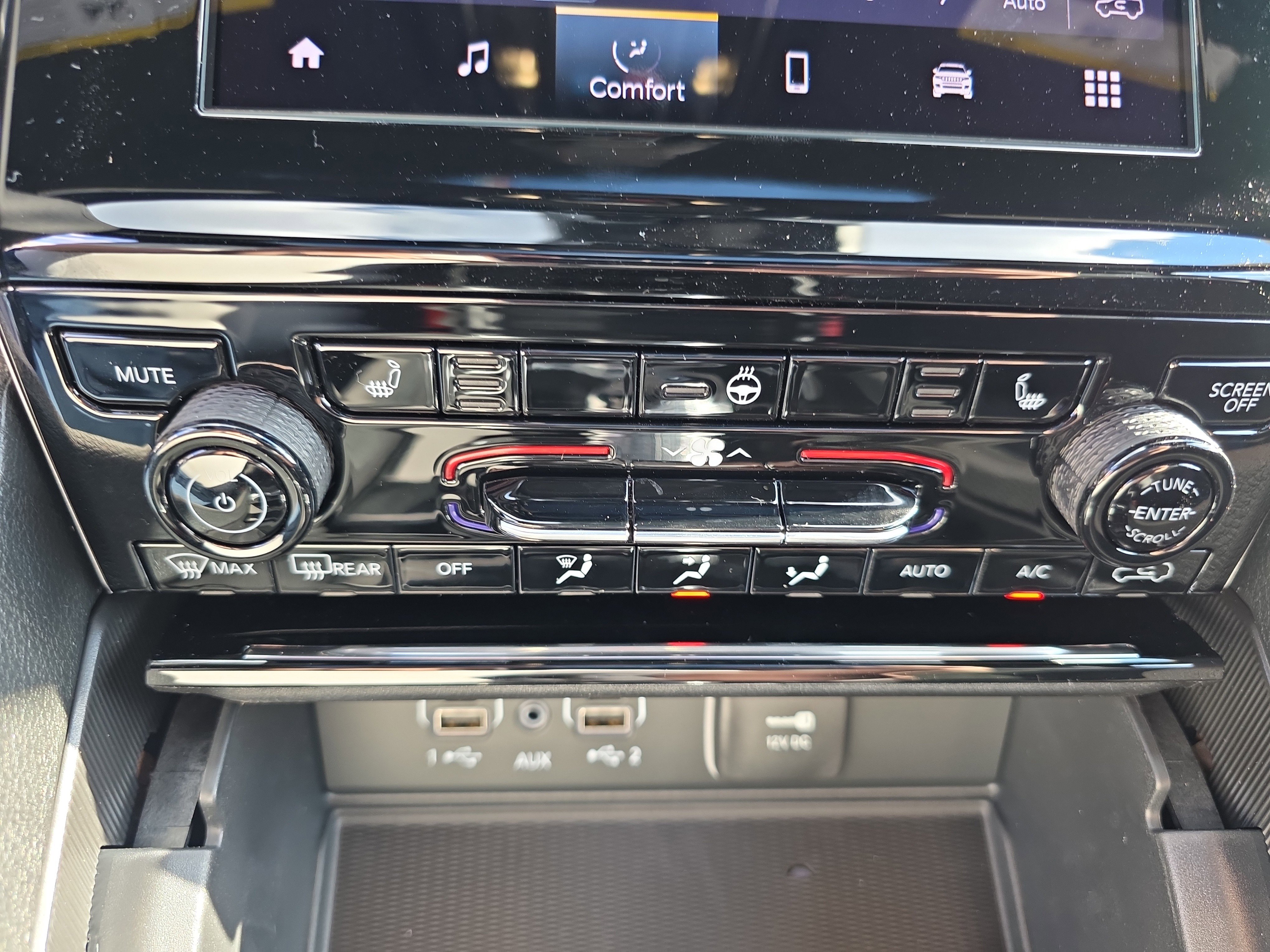 New 2025 Jeep Grand Cherokee Altitude image 8