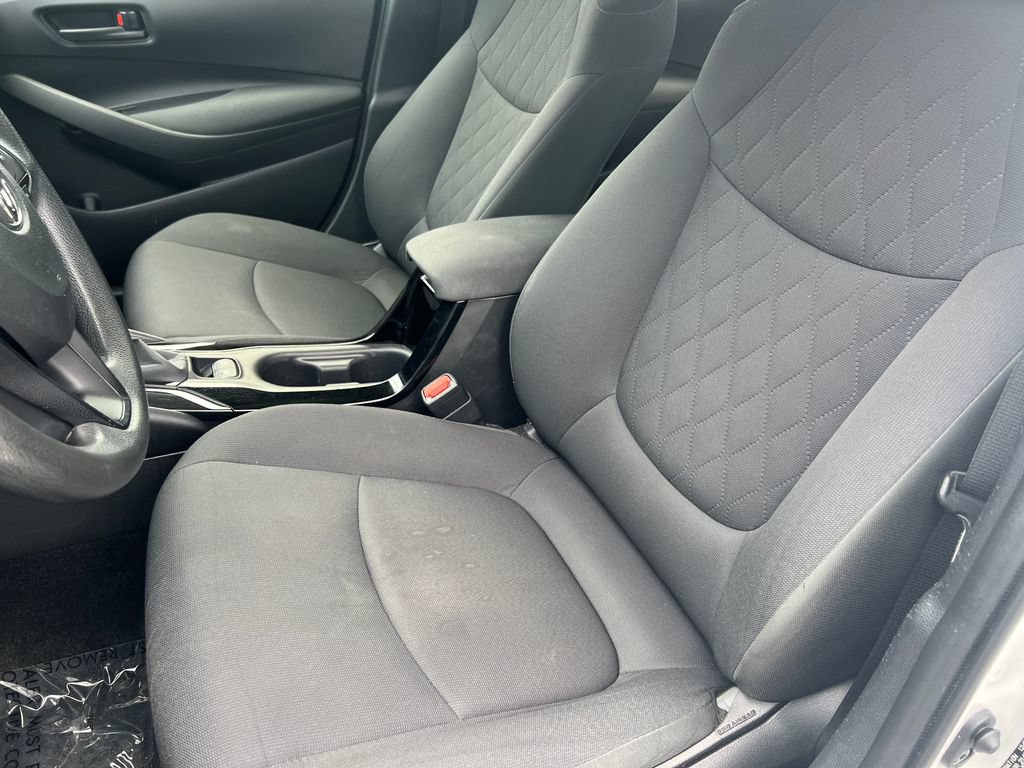 Used 2022 Toyota Corolla LE FWD image 11