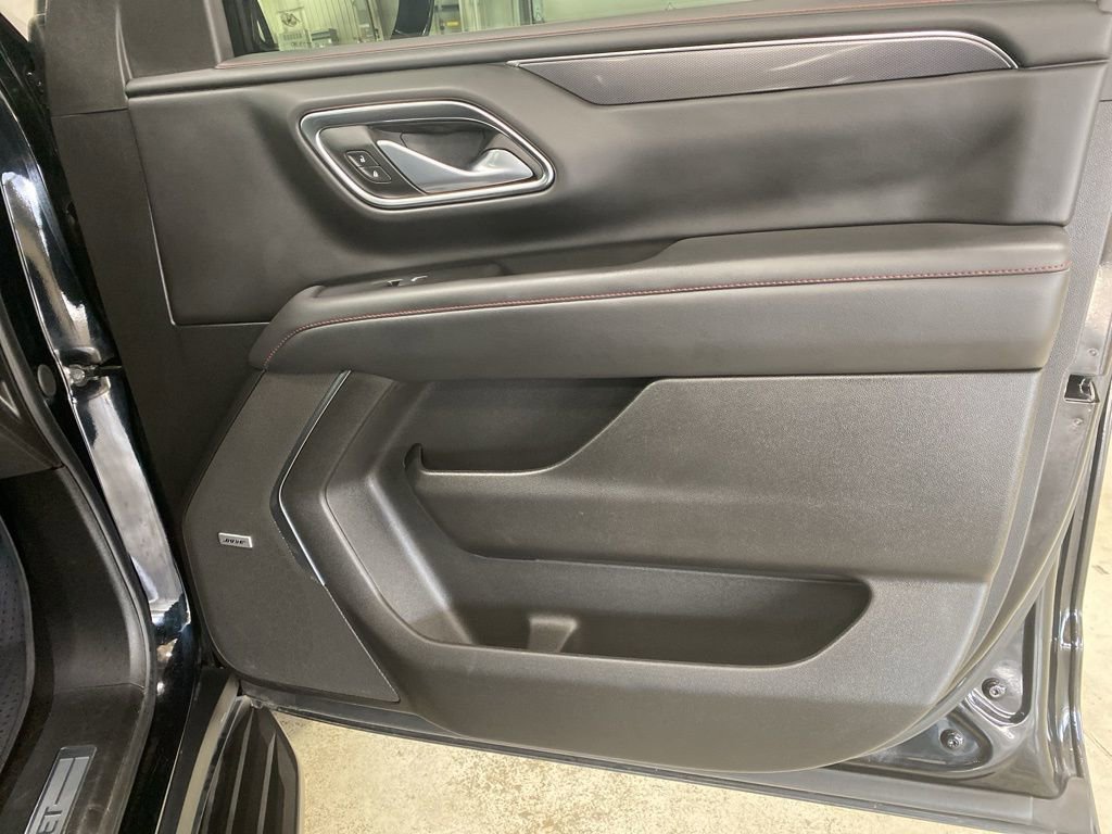 Used 2024 Chevrolet Suburban RST w/ Luxury Package AWD/4WD image 29