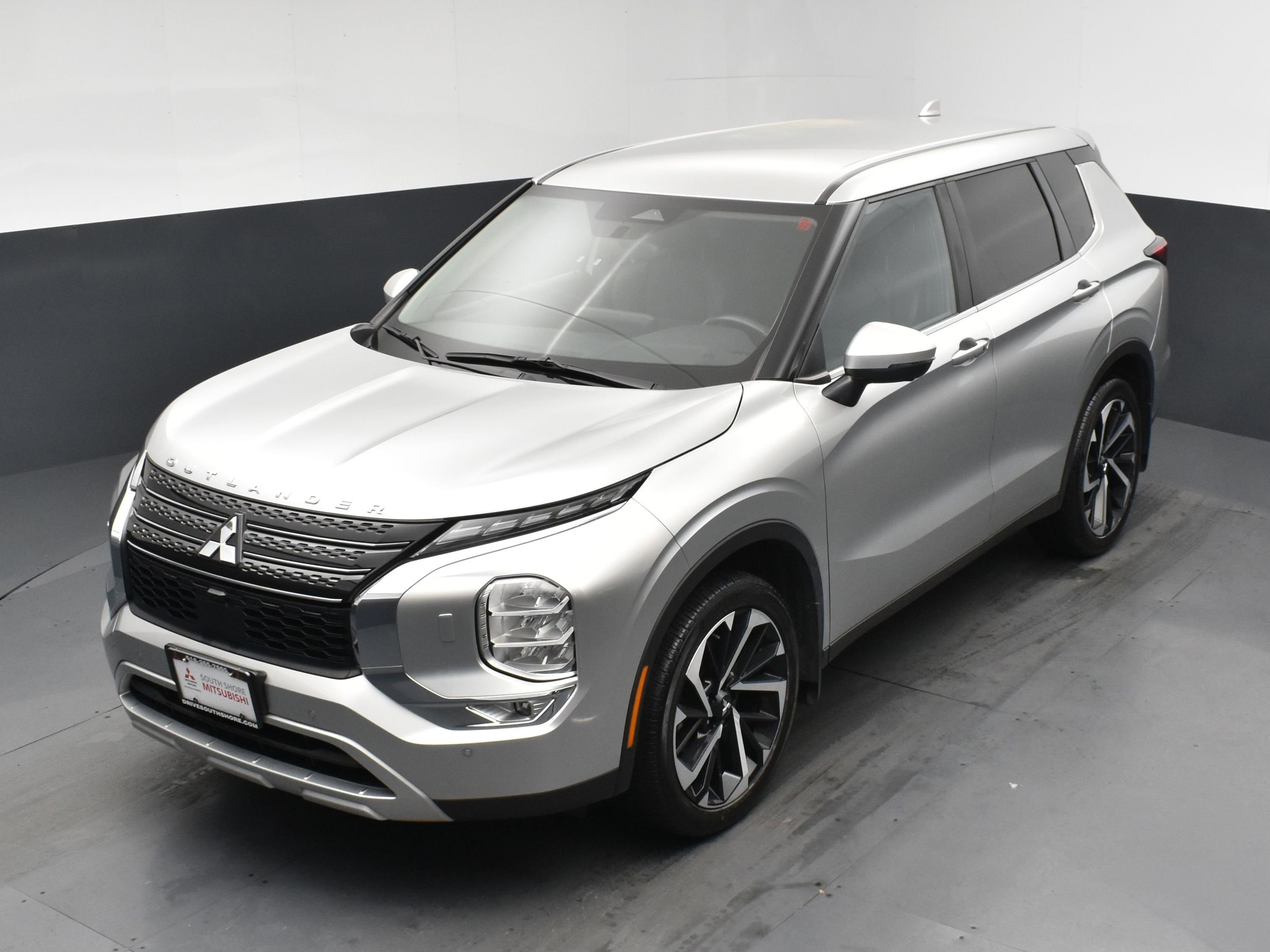 Used 2023 Mitsubishi Outlander SE image 20