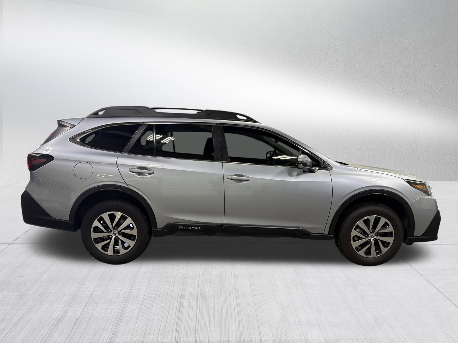 Certified 2022 Subaru Outback Premium AWD/4WD image 8