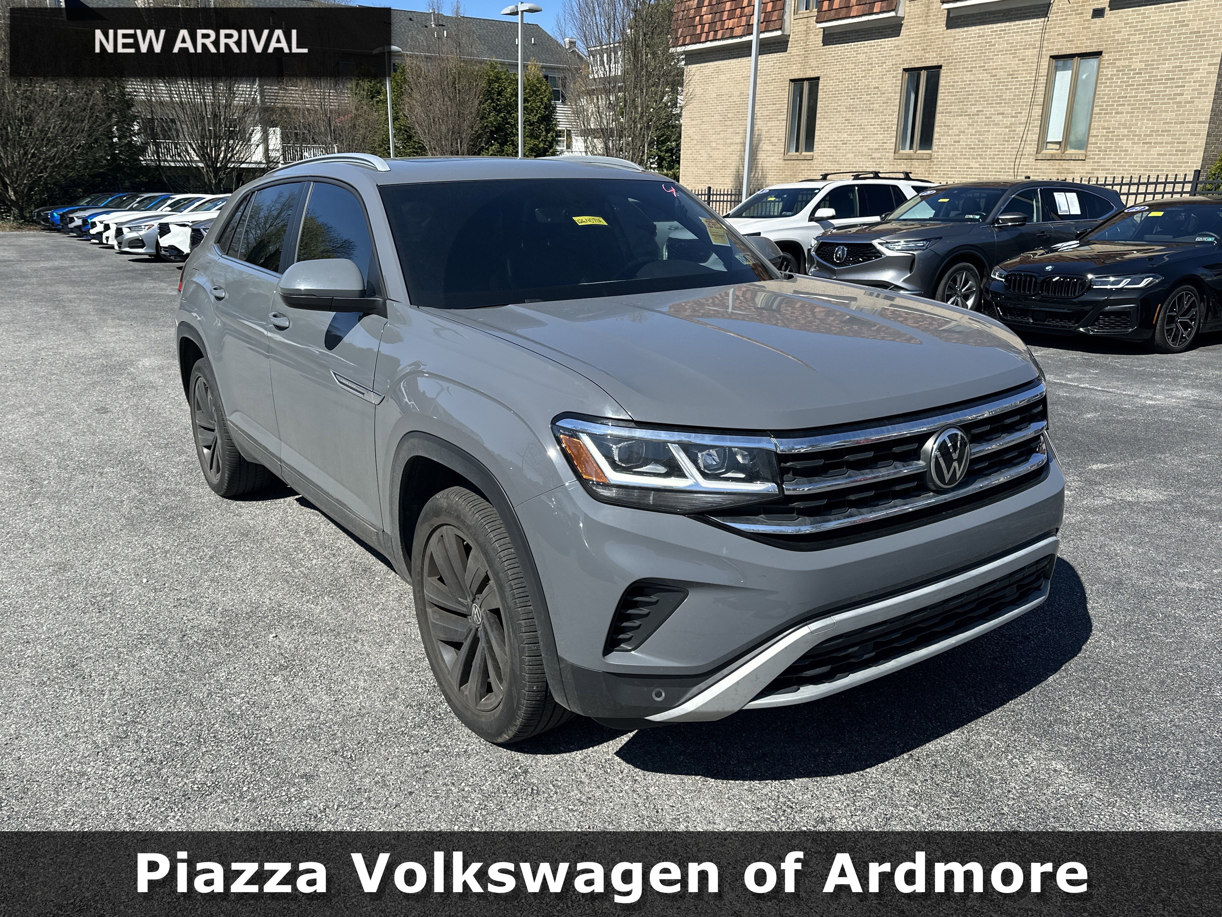 Used 2022 Volkswagen Atlas Cross Sport SE w/ Panoramic Sunroof Package image 1