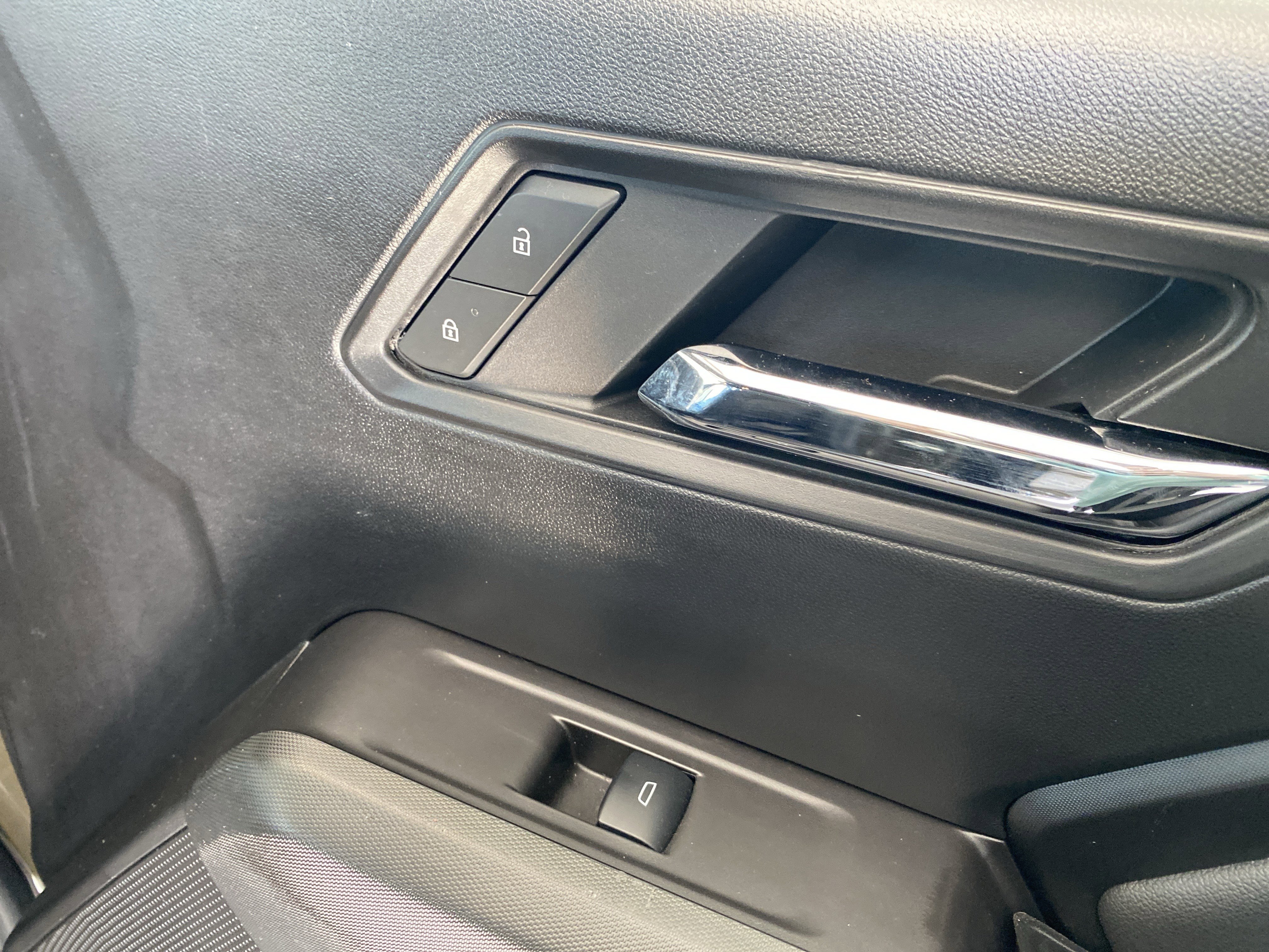 Used 2024 Chevrolet Colorado LT w/ LT Convenience Package image 27