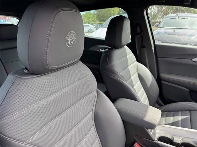 New 2025 Alfa Romeo Tonale w/ Premium Package image 10