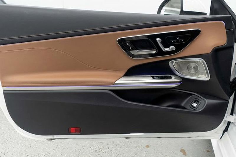 Used 2025 Mercedes-Benz CLE 300 4MATIC Coupe image 15