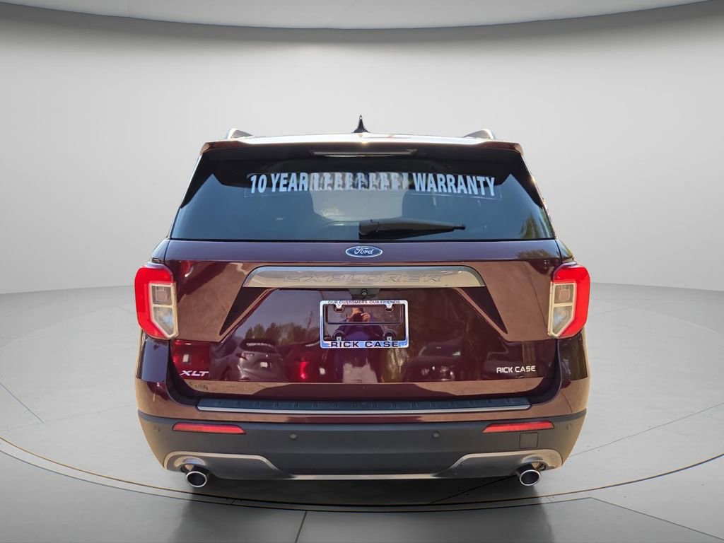 Used 2022 Ford Explorer XLT w/ Equipment Group 202A RWD image 5