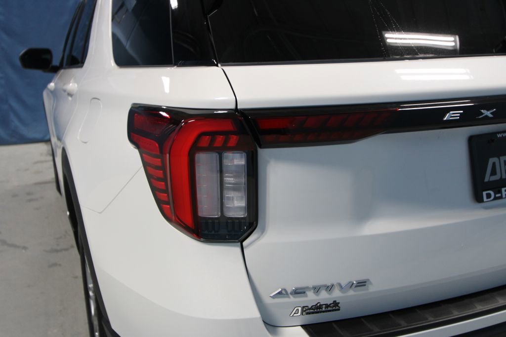 Used 2025 Ford Explorer Active w/ Active Comfort Package image 36