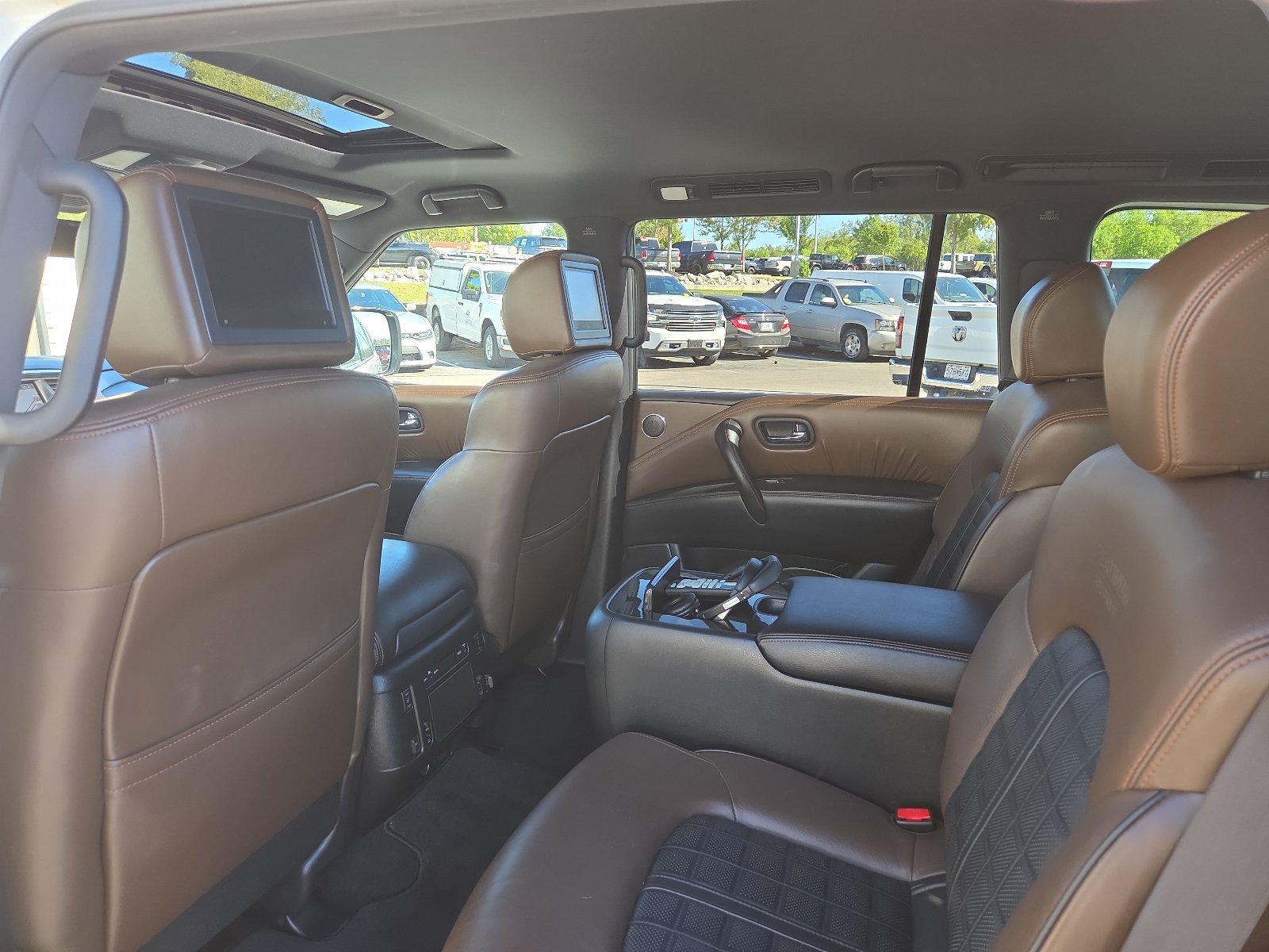 Used 2018 Nissan Armada Platinum w/ Captain Seat Package RWD image 20