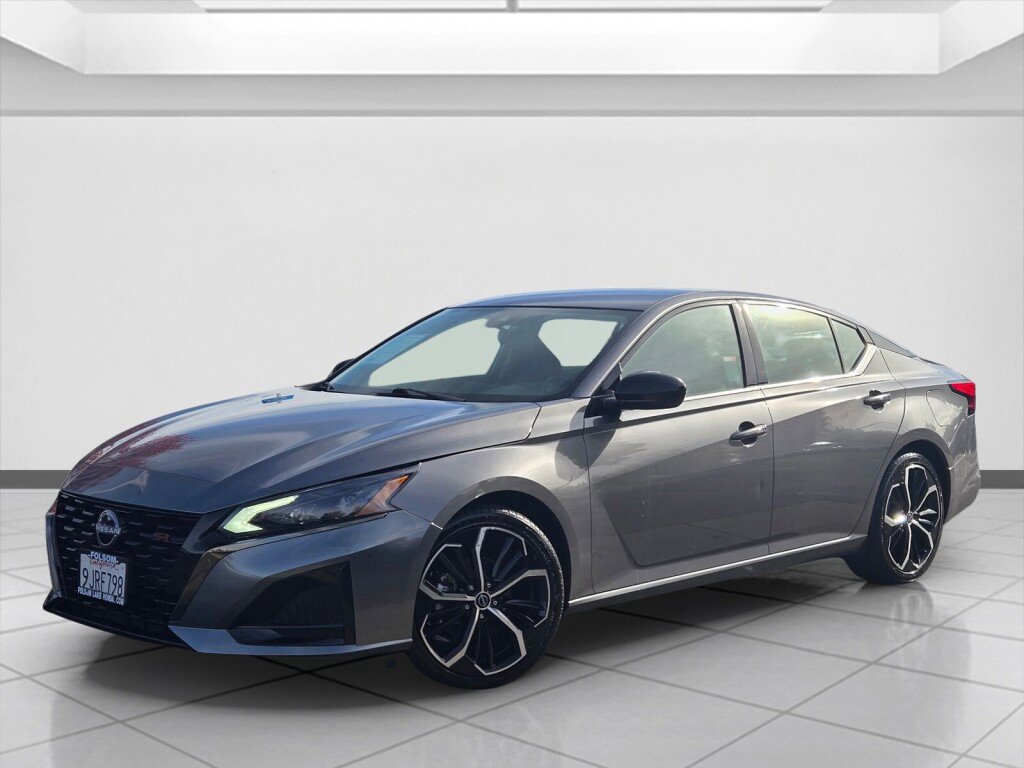 Used 2024 Nissan Altima 2.5 SR image 9