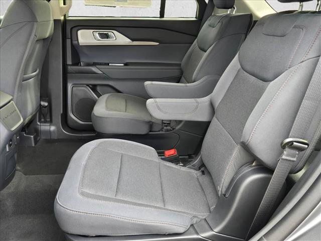 New 2026 Ford Explorer Active RWD image 16