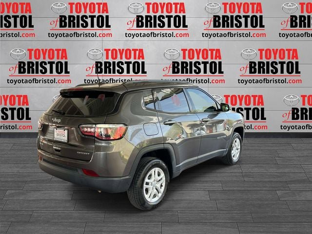 Used 2018 Jeep Compass Sport w/ Tech Group AWD/4WD image 3